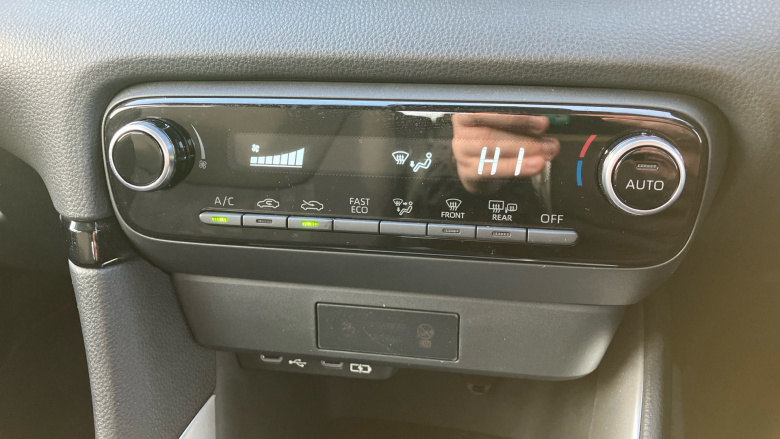 Toyota Yaris 1.5 Hybrid Icon 5dr CVT Hybrid Hatchback